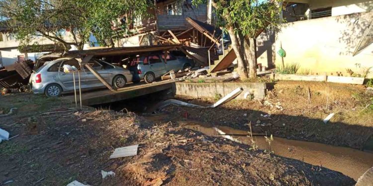 Guaramirim contabiliza mais de R$ 18,3 milhões de prejuízo causados pelo ciclone-bomba