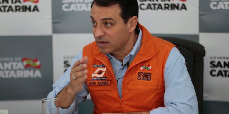 Processo de impeachment contra o governador é aberto na Alesc