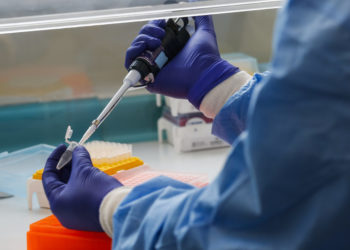 Schroeder confirma 15 novos casos de coronavírus e total sobe para 74