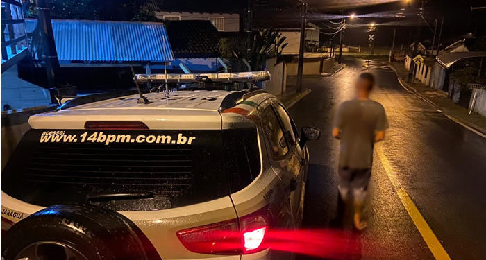 Homem é detido com drogas e objetos furtados em Jaraguá do Sul