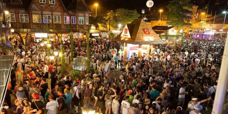 Prefeitura de Blumenau cancela Oktoberfest e Réveillon