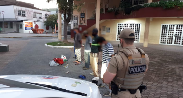 Condenado por roubo é capturado após abordagem no Centro de Jaraguá do Sul