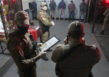 Operação para cumprimento de decreto em Jaraguá do Sul termina com dois estabelecimentos fechados