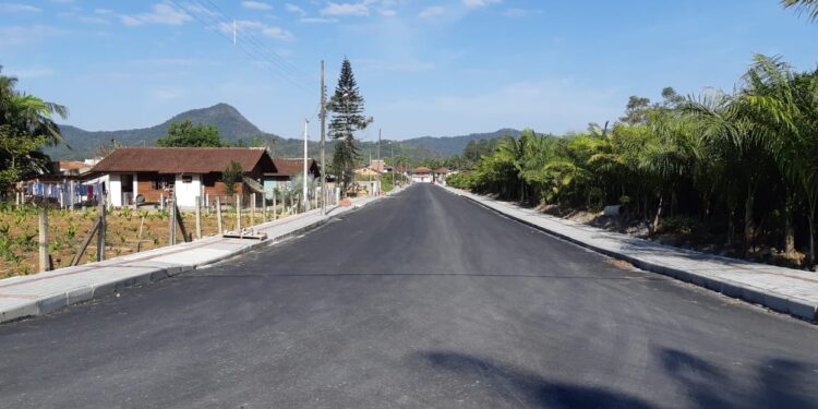 Schroeder investe R$ 5 milhões em pavimentação de 12 ruas