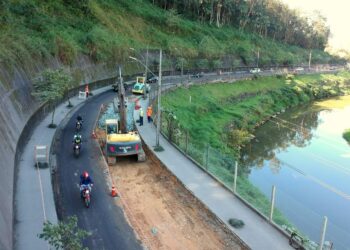 Seguem as obras de pavimentação na João Januário Ayroso, em Jaraguá do Sul