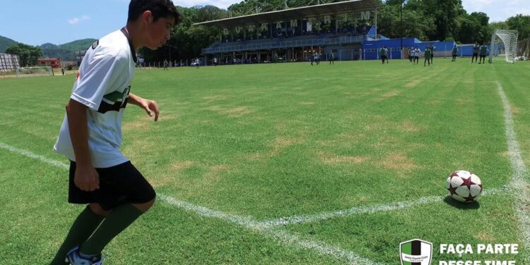 Seleto Esporte Clube promove feijoada no aniversário de Guaramirim