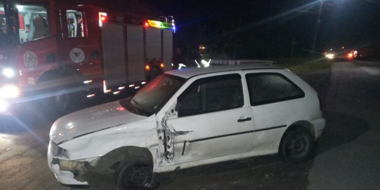 Acidente envolvendo dois veículos é registrado na SC-108, em Guaramirim