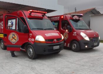 Duas pessoas ficam feridas após queda de moto em Schroeder