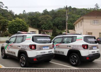 Polícia Militar de Guaramirim recebe duas novas viaturas