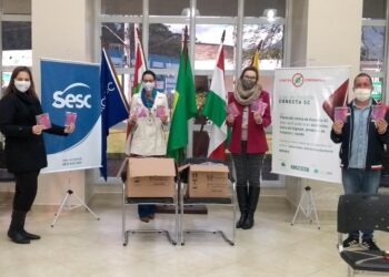 Hospital Jaraguá recebe doações de álcool em gel e máscaras em ação da FIESC e SESC