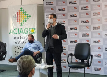 Em Guaramirim, Governador fala sobre impeachment: “Perderia muito Santa Catarina”