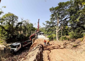 Kit transposição de nova ponte em Corupá é instalado