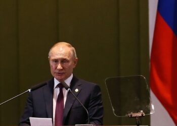 Rússia anuncia primeira vacina contra a covid-19