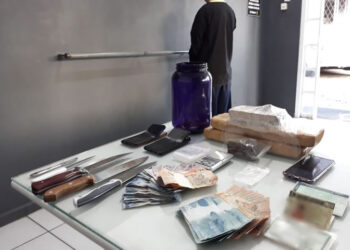 Homem é flagrado com 2,5 KG de maconha em Jaraguá do Sul