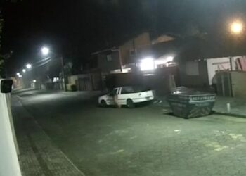 [Vídeo] Jaraguaense pede ajuda para recuperar carro furtado em Penha