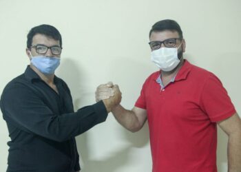 Prefeito de São João do Itaperiú confirma candidatura à reeleição