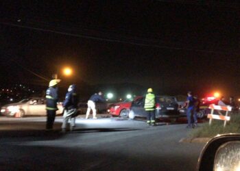 Dois carros se envolvem em acidente na BR-280, em Guaramirim