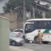 Ônibus e dois carros se envolvem em acidente em Jaraguá do Sul
