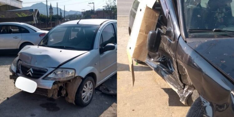 Dois carros colidem em Schroeder