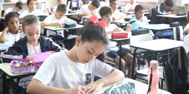 Secretária de Educação de Jaraguá do Sul não vê ganho com retorno de aulas próximo do fim do ano letivo