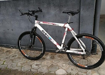 Vizinhos se unem e imobilizam homem após furto de bicicleta em Jaraguá do Sul