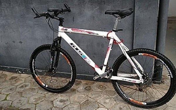 Vizinhos se unem e imobilizam homem após furto de bicicleta em Jaraguá do Sul