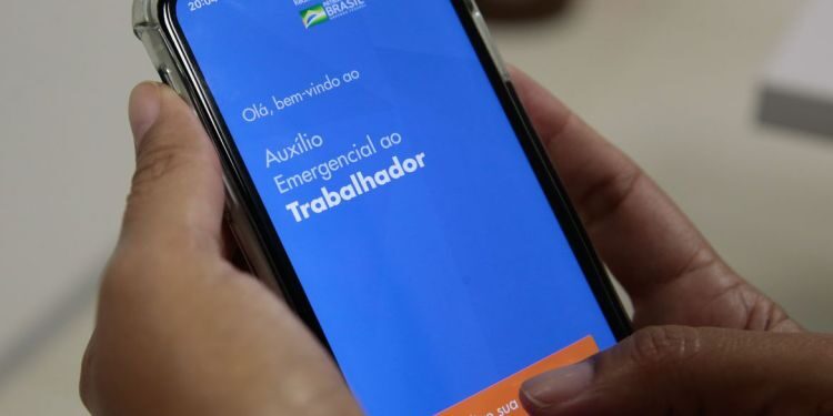 Revisão da distribuição de auxílio emergencial aos servidores públicos da região está em andamento