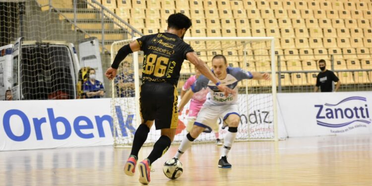 Jaraguá e Tubarão empatam pela Liga Nacional de Futsal