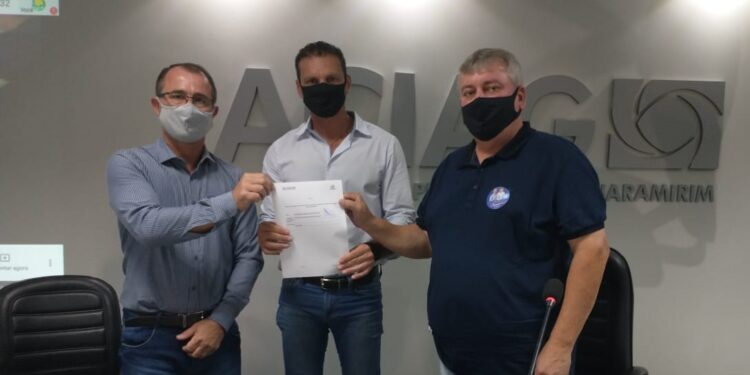 Luís Antônio Chiodini e Osvaldo Devigili fecham o ciclo de reuniões com os candidatos à Prefeitura de Guaramirim