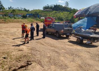 Equipe da Marinha de São Francisco de Sul auxilia buscas por pescador desaparecido em Guaramirim