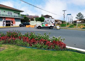 Diretor de Trânsito avalia primeiro dia de mudança no sentido de circulação da Rua José Theodoro Ribeiro