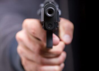 Homem invade casa da ex-mulher e agride a filha em Massaranduba