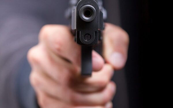 Homem invade casa da ex-mulher e agride a filha em Massaranduba