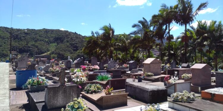 Prefeitura de Guaramirim orienta sobre prazos de limpezas dos cemitérios municipais