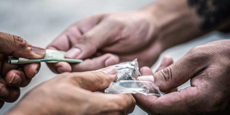 Homem é preso por tráfico de drogas em Jaraguá do Sul