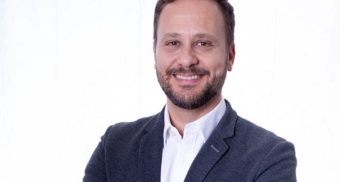 Adriano Silva (NOVO) é eleito prefeito de Joinville nas Eleições 2020