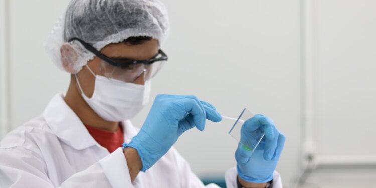 Empresa Bold, de Jaraguá do Sul, começa produção de material acrílico capaz de inativar o coronavírus