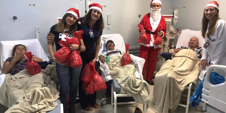 Campanha “Natal Solidário” arrecada panetones para pacientes renais em hemodiálise