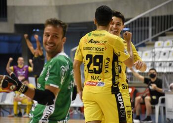 Jaraguá Futsal vence líder São Lourenço pelo Catarinense