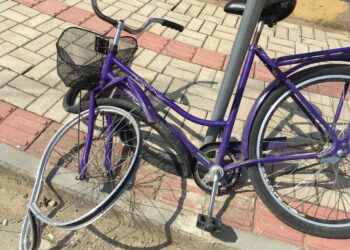 Menino de oito anos e motociclista de 19 ficam feridos em acidente em Schroeder