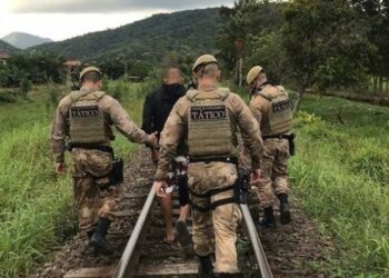 Dois homens são presos após assalto em Guaramirim