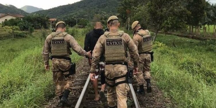 Dois homens são presos após assalto em Guaramirim