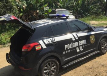 Homem é preso após exigir dinheiro de mulher para não divulgar fotos íntimas em Joinville