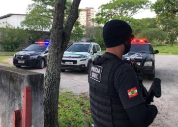 Duas pessoas são presas em operação contra a pornografia infantil em Guaramirim e Jaraguá do Sul