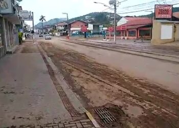 Guaramirim registra alagamentos na Rua 28 de Agosto, Centro