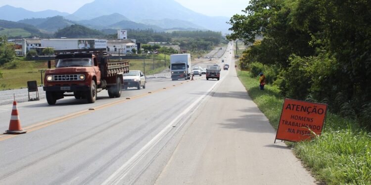 Associação Empresarial de Jaraguá do Sul reúne bancada parlamentar para reafirmar compromissos com a BR-280