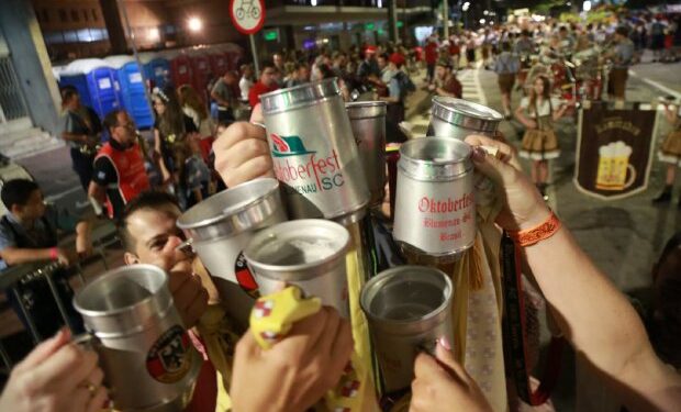 Eventos realizados com recursos públicos deverão comercializar cerveja artesanal catarinense