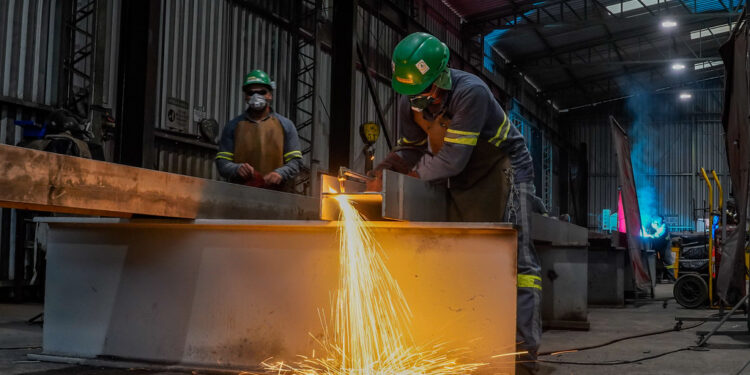 Santa Catarina lidera geração de empregos formais no Brasil em 2020