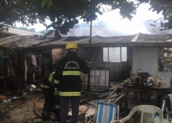 Mulher morre após casa pegar fogo em Barra do Sul
