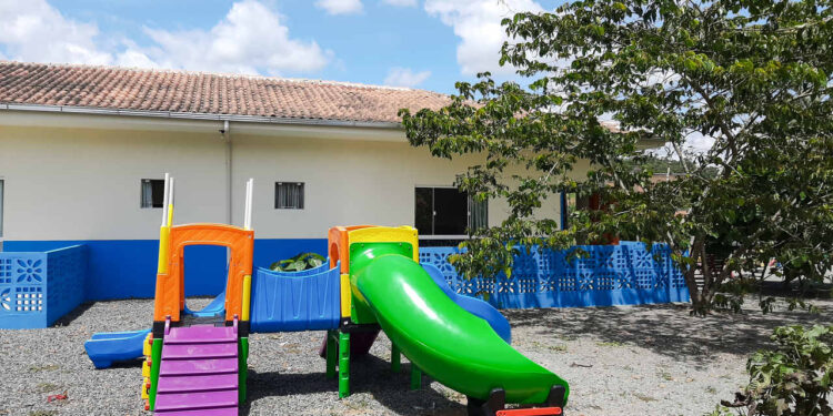 Corupá adquire novos parquinhos e brinquedos